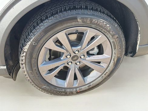 Used 2026 Ford Explorer Active w/ Active Comfort Package AWD/4WD image 33