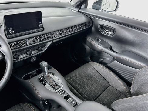 Certified 2025 Honda HR-V Sport image 22