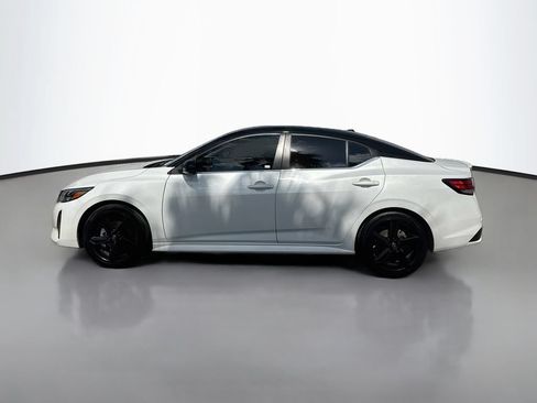 Used 2025 Nissan Sentra SR FWD image 4