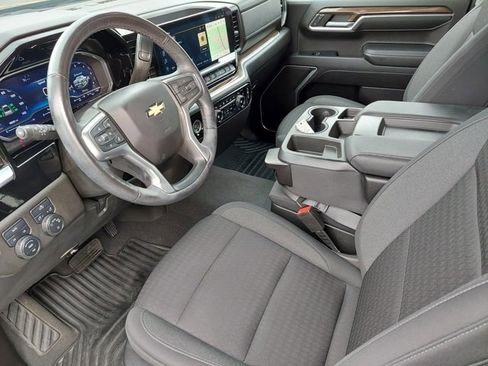 Used 2022 Chevrolet Silverado 1500 LT image 9