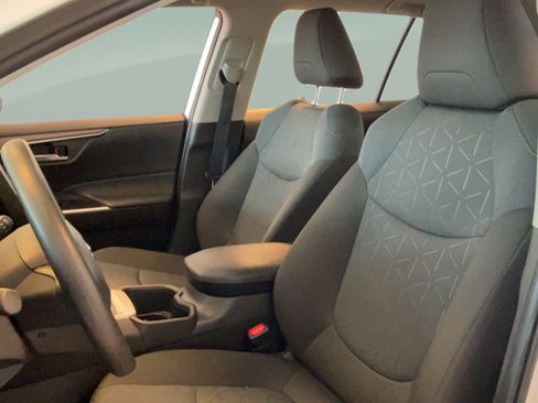 Certified 2025 Toyota RAV4 XLE AWD/4WD image 22