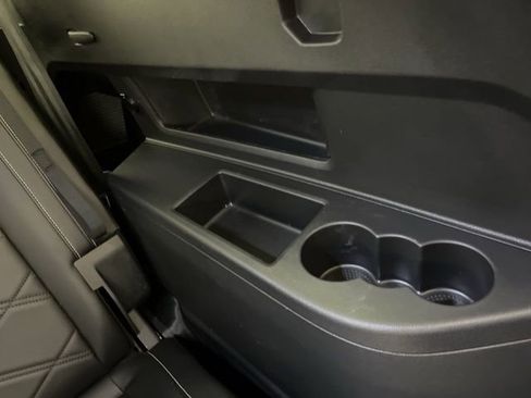 Used 2024 Volkswagen Atlas SE w/ Black Wheel Package image 49