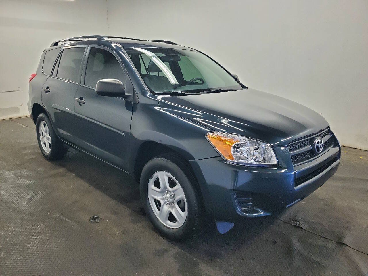Used 2011 Toyota RAV4 4WD w/ Base L4 Extra Value Pkg image 3