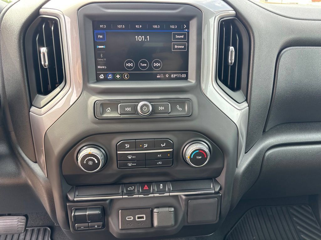 Used 2022 Chevrolet Silverado 2500 Custom w/ Custom Value Package AWD/4WD image 13