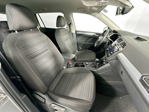 Used 2022 Volkswagen Tiguan S image 26