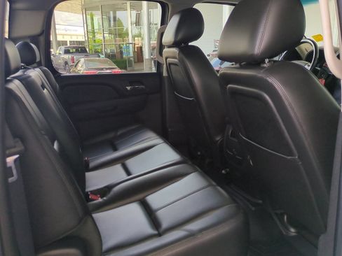 Used 2011 Chevrolet Silverado 2500 LTZ w/ LTZ Plus Package AWD/4WD image 17