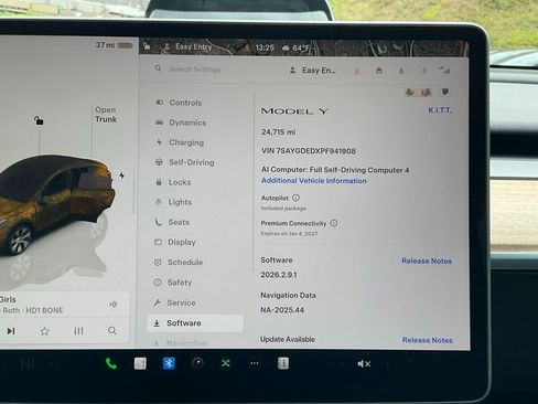 Used 2023 Tesla Model Y 2WD image 44