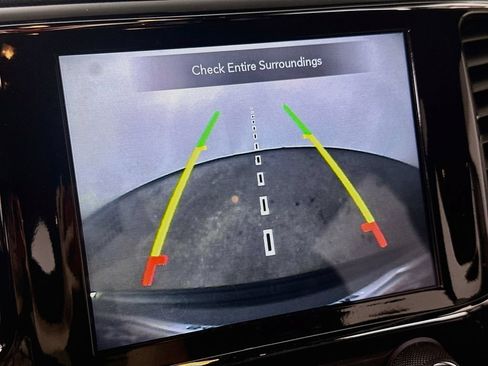 Used 2021 Jeep Grand Cherokee Laredo RWD image 10