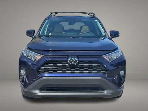 Used 2020 Toyota RAV4 XLE Premium image 9