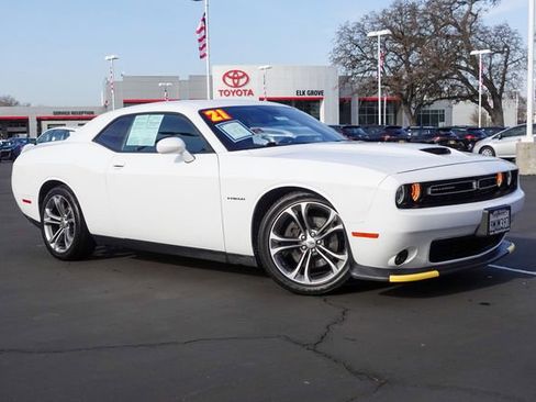 Used 2021 Dodge Challenger R/T image 7