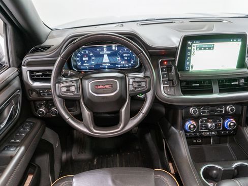 Used 2022 GMC Yukon XL AT4 image 11