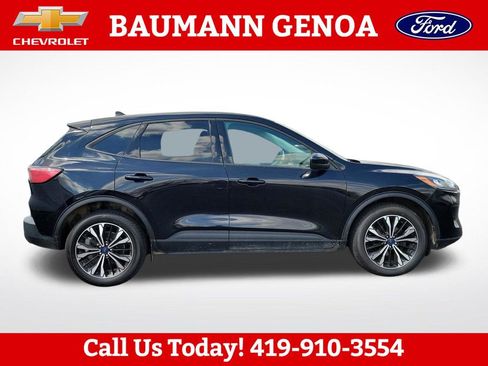 Used 2022 Ford Escape SE w/ SE Sport Appearance Package AWD/4WD image 4
