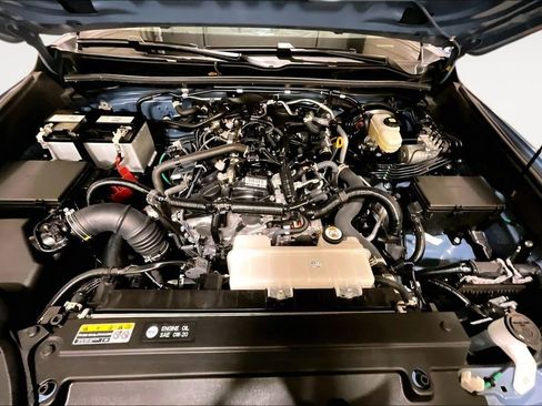 Used 2025 Toyota 4Runner TRD Off-Road image 10