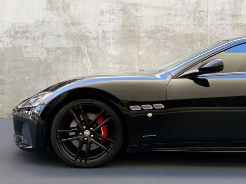Used 2018 Maserati GranTurismo Sport image 8