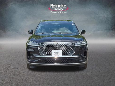 Used 2025 Lincoln Aviator Reserve w/ Equipment Group 201A AWD/4WD image 2
