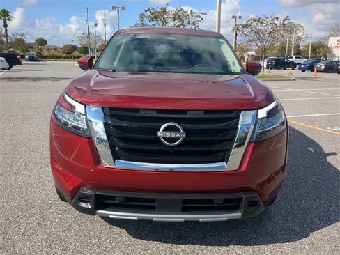 Used 2023 Nissan Pathfinder SL w/ SL Premium Package image 9