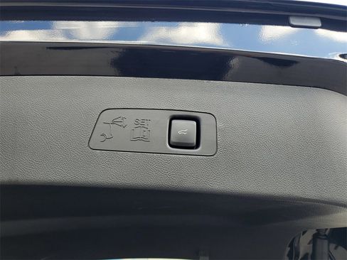 Certified 2024 Lincoln Corsair Reserve w/ Equipment Group 201A image 7