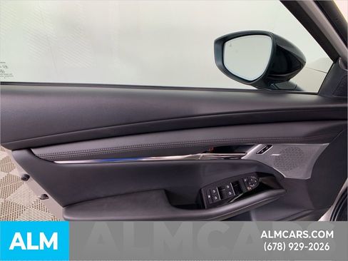 Certified 2025 MAZDA MAZDA3 Hatchback w/Premium Plus Pkg image 13