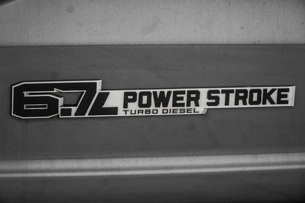 Used 2024 Ford F350 Platinum AWD/4WD image 8