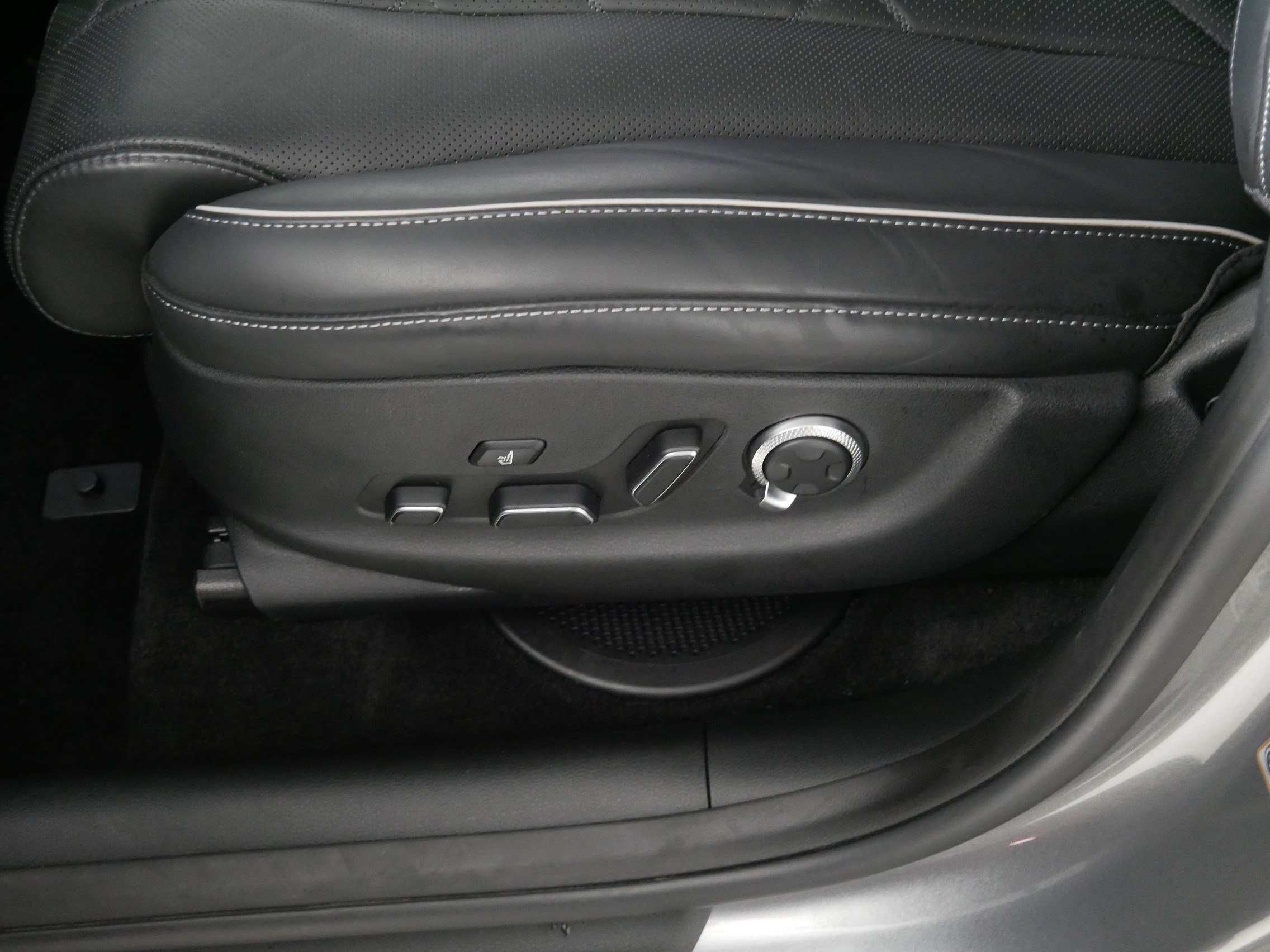 Certified 2025 Genesis GV80 3.5T Prestige AWD/4WD image 20