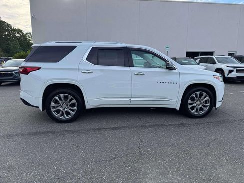 Used 2019 Chevrolet Traverse Premier w/ LPO, Blackout Package AWD/4WD image 8