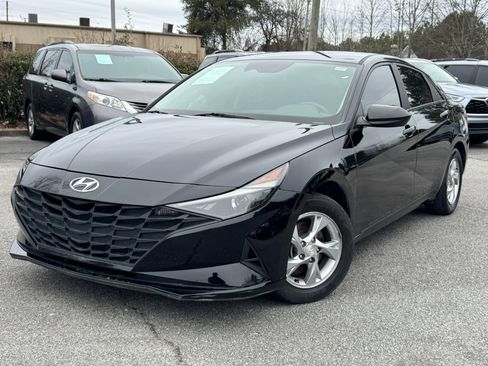 Used 2021 Hyundai Elantra SE w/ Cargo Package image 3