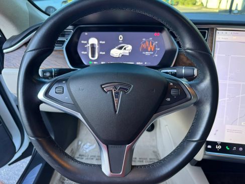Used 2017 Tesla Model S 75D AWD/4WD image 31