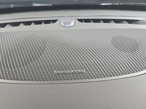 New 2026 Volvo XC90 T8 Plus image 21