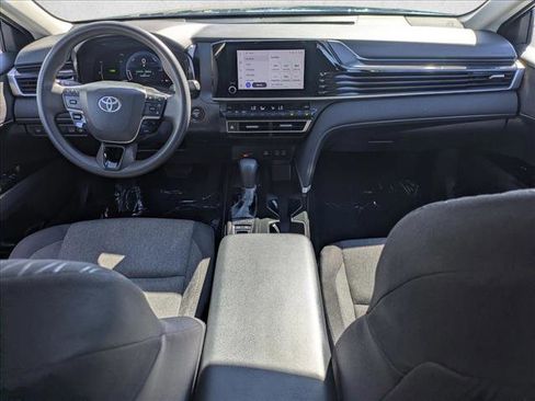 Used 2025 Toyota Camry LE image 16
