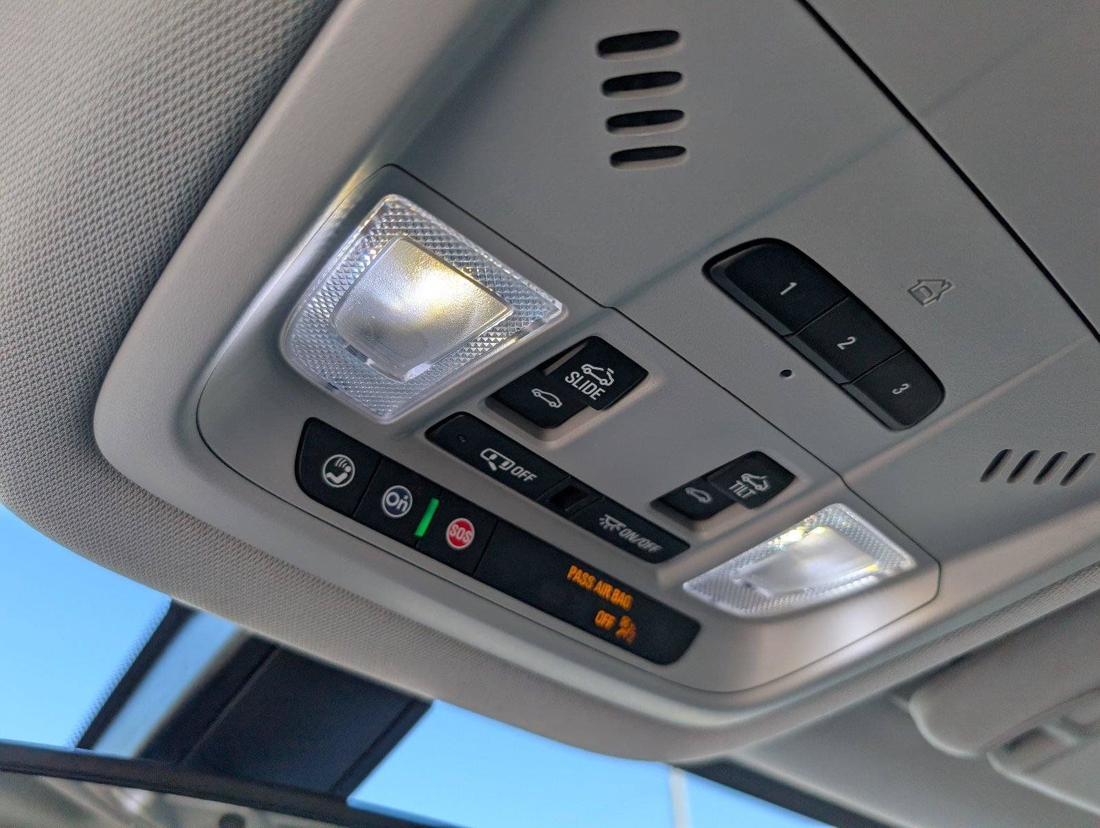 Used 2020 GMC Acadia SLT w/ Premium Package FWD image 22