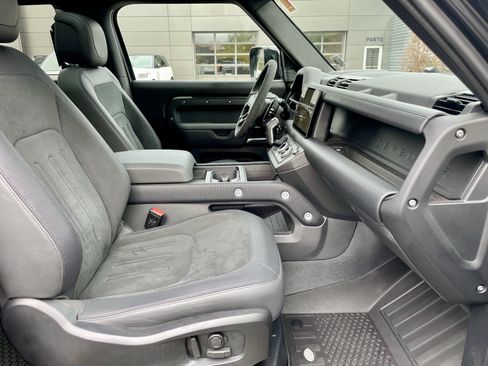 Used 2024 Land Rover Defender 90 Carpathian Edition AWD/4WD image 15