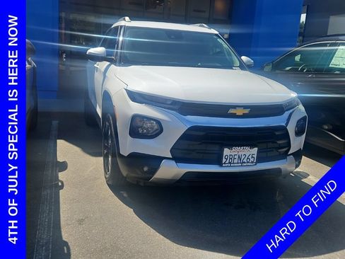 Used 2022 Chevrolet TrailBlazer LT w/ Convenience Package FWD image 1