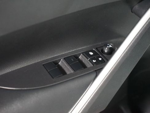 Certified 2024 Toyota Corolla Cross LE image 30