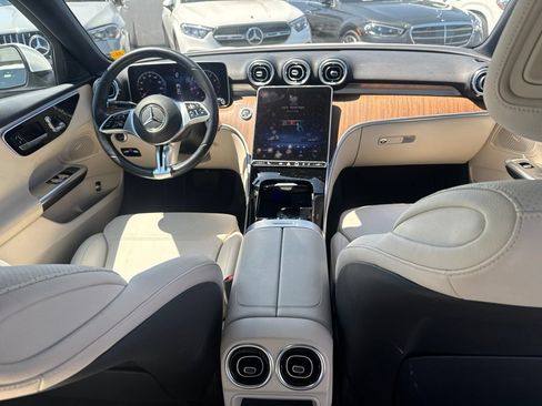 Used 2023 Mercedes-Benz C 300 Sedan image 8