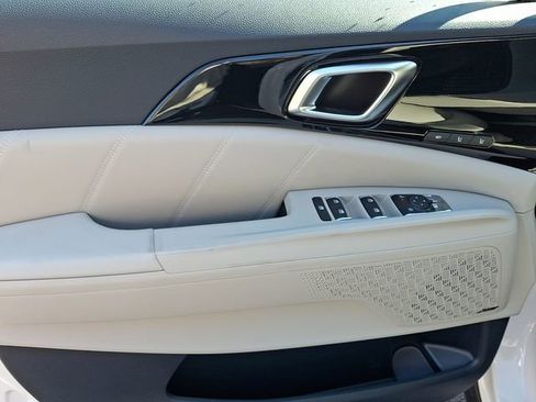 New 2026 Kia Carnival SX Prestige image 11