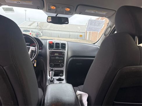 Used 2011 GMC Acadia SLE FWD image 25