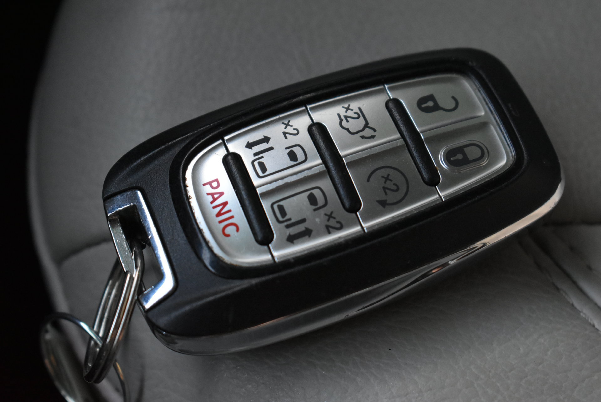 Used 2021 Chrysler Pacifica Touring-L FWD image 31