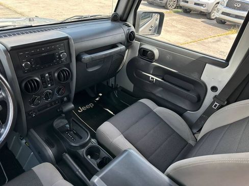 Used 2007 Jeep Wrangler Unlimited X RWD image 38