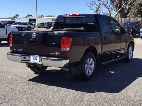 Used 2011 Nissan Titan SV w/ SV Premium Utility Pkg image 5
