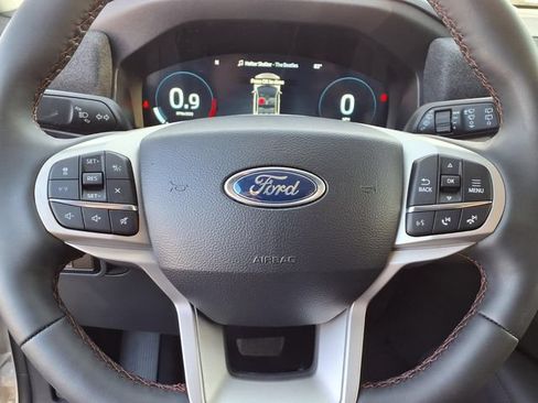 New 2026 Ford Explorer Active RWD image 16