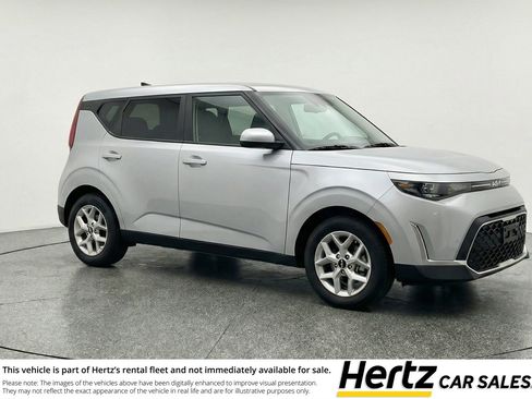 Used 2025 Kia Soul LX w/ LX Technology Package FWD image 1
