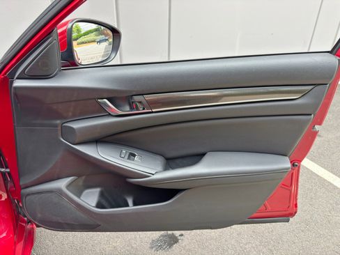 Used 2019 Honda Accord Sport image 38