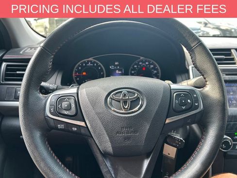 Used 2015 Toyota Camry SE FWD image 14