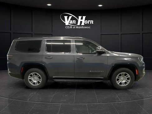 Used 2022 Jeep Wagoneer Series I image 2