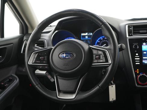Used 2019 Subaru Outback 2.5i Premium AWD/4WD image 16