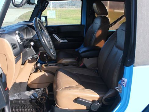 Used 2018 Jeep Wrangler Rubicon w/ Cold Weather Group image 23