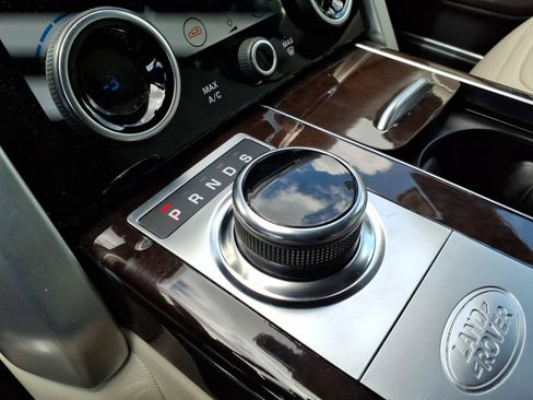 Used 2020 Land Rover Range Rover Long Wheelbase Autobiography AWD/4WD image 9
