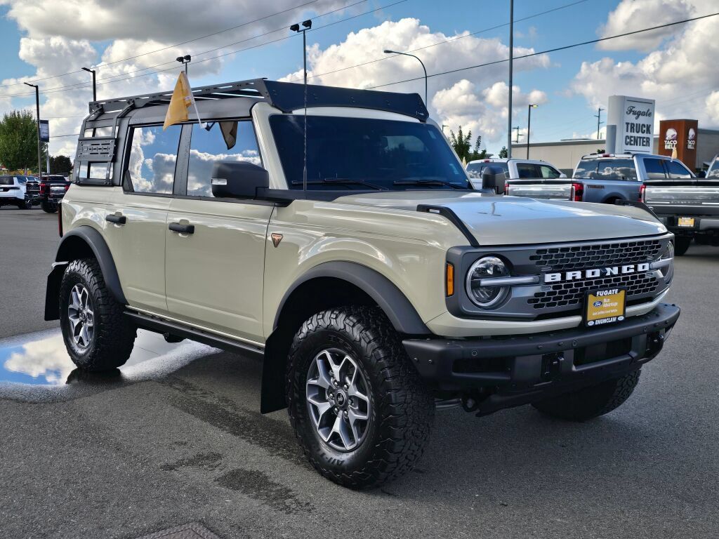 Certified 2025 Ford Bronco Badlands AWD/4WD image 4