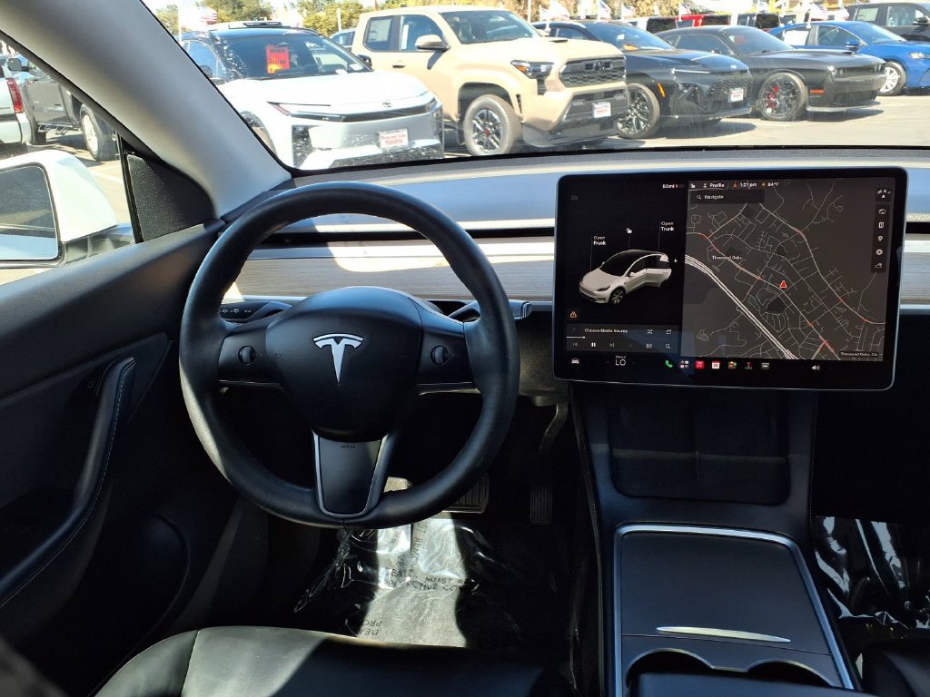 Used 2021 Tesla Model Y Long Range AWD/4WD image 24