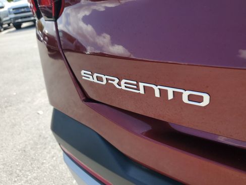 Used 2024 Kia Sorento LX image 30